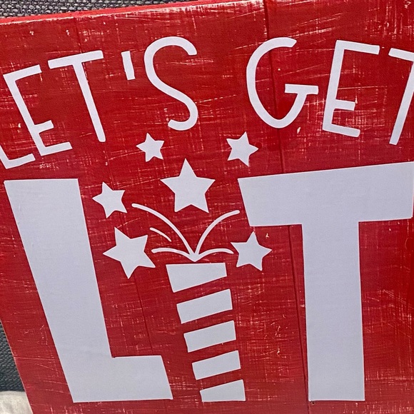 Nwt…custom made wall art that says Let’s get Lit!!! - Picture 2 of 3